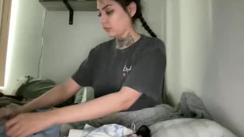 babymarie333 online show from May 18, 10:48 pm