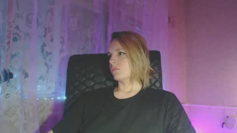 Snapshot of babymuro4ka chatting on January 10, 1:42 am Sonya online show from January 10, 1:42 am