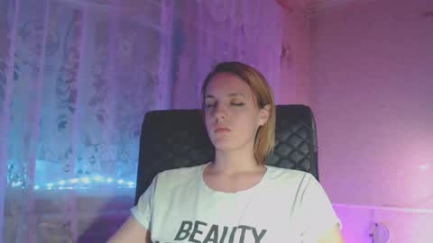 Snapshot of babymuro4ka chatting on January 24, 4:37 am Sonya online show from January 24, 4:37 am