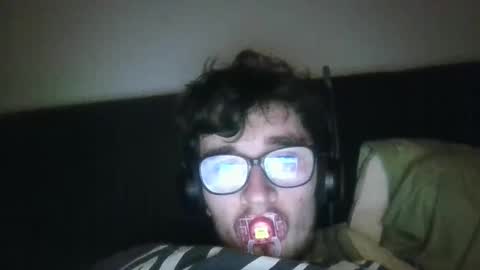 Snapshot of babyrandy1997 chatting on October 16, 8:21 pm babyrandy1997 online show from October 16, 8:21 pm