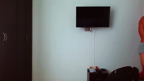 Snapshot of babysebasxxx chatting on October 27, 4:33 pm sebas online show from October 27, 4:33 pm