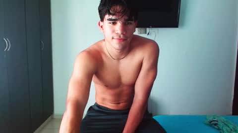 Snapshot of babysebasxxx chatting on October 31, 7:26 pm sebas online show from October 31, 7:26 pm