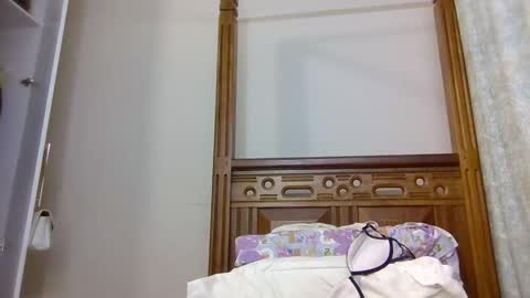 babytylerr online show from February 14, 4:09 am