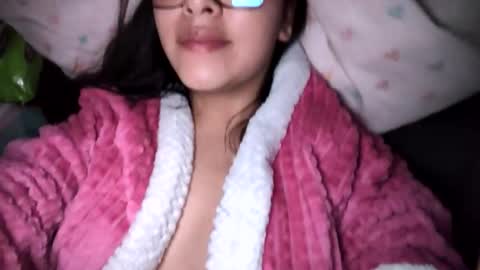Snapshot of babyymango_ chatting on May 9, 10:53 am Gisselle online show from May 9, 10:53 am
