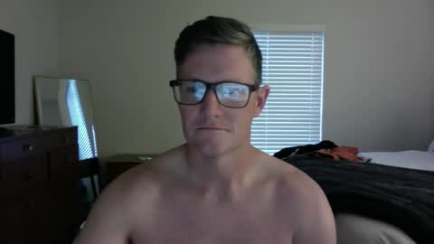 Snapshot of backsweatdaddy chatting on November 25, 11:27 pm backsweatdaddy online show from November 25, 11:27 pm