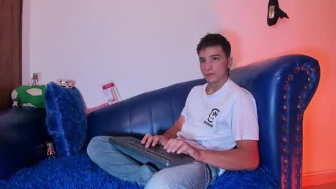 bad_boy_21_ online show from March 13, 8:26 pm