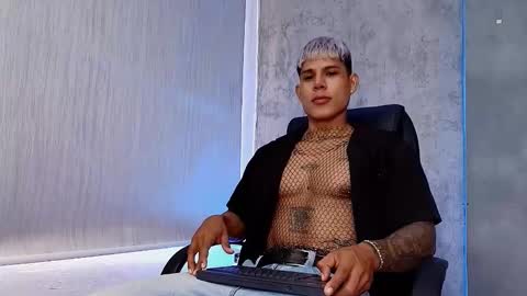 bad_boytoh online show from February 14, 3:53 pm