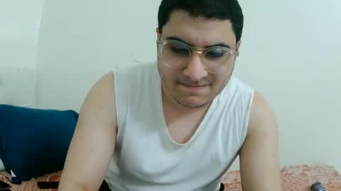 Snapshot of badboixx chatting on February 14, 12:30 am badboixx online show from February 14, 12:30 am