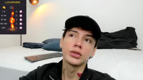Snapshot of badboy_one chatting on January 3, 1:03 pm jhojan online show from January 3, 1:03 pm