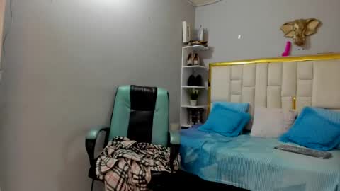 JUAN online show from June 4, 12:00 pm