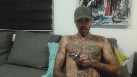 BadCouple  online show from September 12, 3:28 am