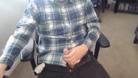 Snapshot of baddaddy77 chatting on January 27, 5:04 pm baddaddy77 online show from January 27, 5:04 pm