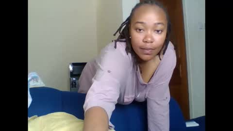 baddie_bunnie online show from May 16, 6:32 am
