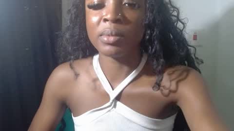 Snapshot of baddiebitchx chatting on May 26, 11:39 am baddiebitchx online show from May 26, 11:39 am