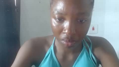 Snapshot of baddiebitchx chatting on June 24, 8:13 am baddiebitchx online show from June 24, 8:13 am