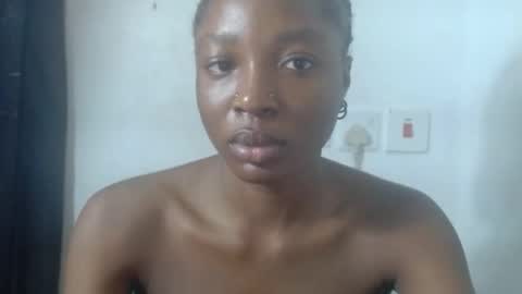 Snapshot of baddiebitchx chatting on June 29, 8:20 am baddiebitchx online show from June 29, 8:20 am