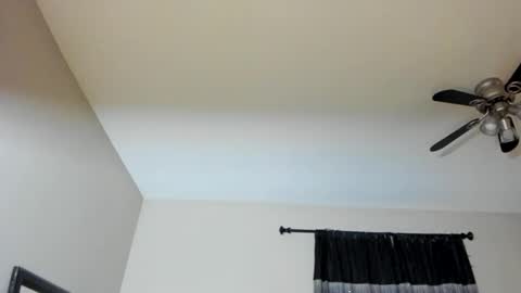 Snapshot of badgirlhalexxx chatting on December 31, 1:15 am BadGirlHaleXXX online show from December 31, 1:15 am