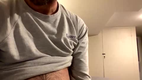 badtwister online show from December 4, 6:01 am