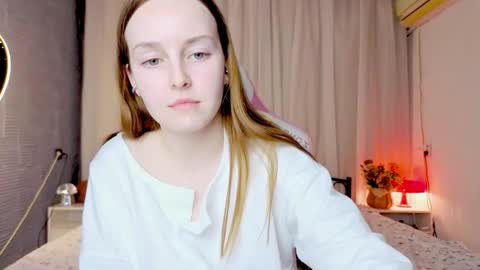 Alice online show from October 31, 6:42 pm