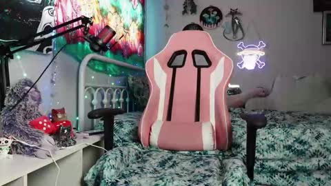 Bae Bae Blue online show from October 13, 9:04 pm