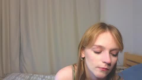 Kate online show from April 26, 4:04 pm