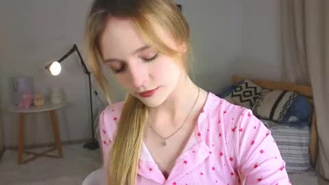 Kate online show from June 5, 4:13 pm