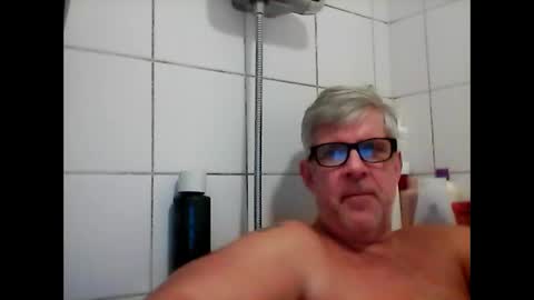 baggelina75 online show from December 3, 7:00 pm