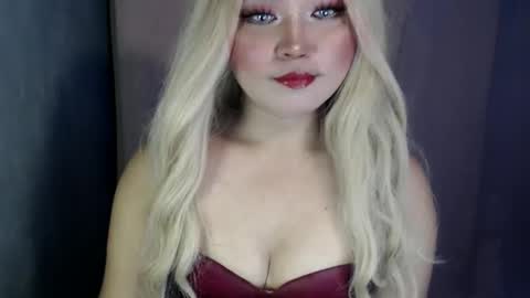 Snapshot of bahoglaway69 chatting on March 8, 5:28 pm april online show from March 8, 5:28 pm