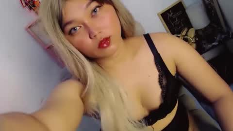 Snapshot of bahoglaway69 chatting on June 10, 5:28 am april online show from June 10, 5:28 am