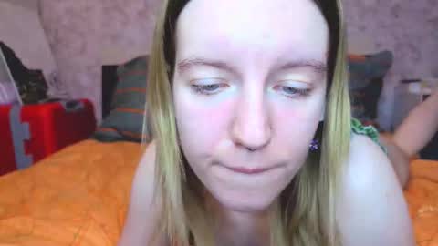 holly online show from February 5, 3:38 pm