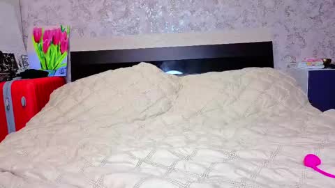 holly online show from March 12, 3:51 pm