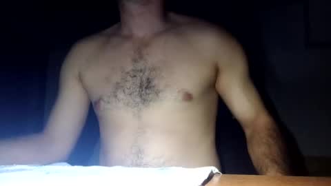 Snapshot of baiat_frumusel chatting on December 22, 9:53 pm baiat_frumusel online show from December 22, 9:53 pm