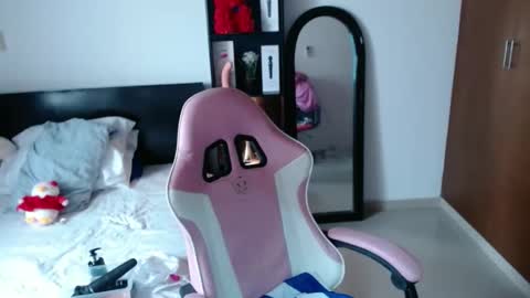 sandra online show from October 31, 3:24 pm