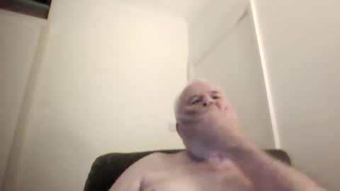 Snapshot of baker242 chatting on January 7, 9:57 pm Baker242 online show from January 7, 9:57 pm