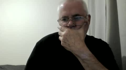 Snapshot of baker242 chatting on November 11, 9:15 pm Baker242 online show from November 11, 9:15 pm