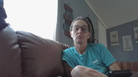 Snapshot of bamacpl80 chatting on July 5, 7:21 pm bamacpl80 online show from July 5, 7:21 pm
