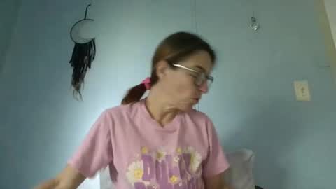 Snapshot of bamacpl80 chatting on July 11, 1:25 pm bamacpl80 online show from July 11, 1:25 pm