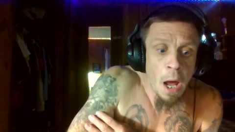 Snapshot of bambam132110 chatting on April 5, 4:53 am bambam132110 online show from April 5, 4:53 am