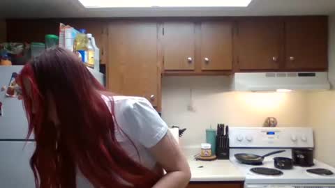 bambibae79 online show from April 27, 8:18 pm