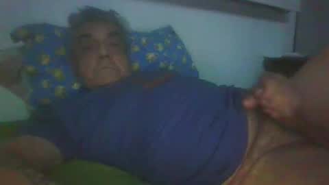Snapshot of bambino6060 chatting on April 17, 9:01 am bambino6060 online show from April 17, 9:01 am