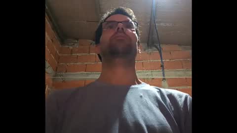 Ezequiel online show from December 14, 1:33 am