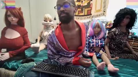 Snapshot of bandohusbando chatting on January 21, 11:02 pm Bando Husbando online show from January 21, 11:02 pm