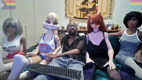 Snapshot of bandohusbando chatting on January 24, 1:45 am Bando Husbando online show from January 24, 1:45 am