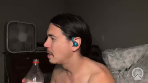 Snapshot of bandrews4795 chatting on October 23, 6:45 am John online show from October 23, 6:45 am