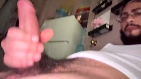 Snapshot of bandzz2333 chatting on April 15, 8:31 pm bandzz2333 online show from April 15, 8:31 pm