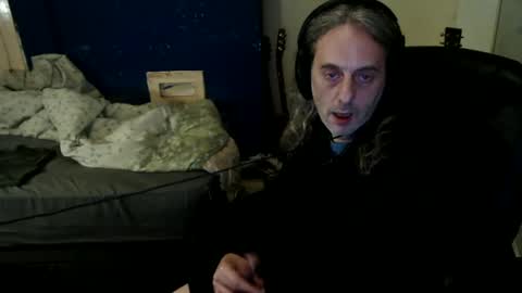 Snapshot of bangintoleather chatting on June 14, 2:20 am bangintoleather online show from June 14, 2:20 am