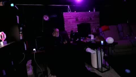 BANJOEY online show from November 17, 5:35 am