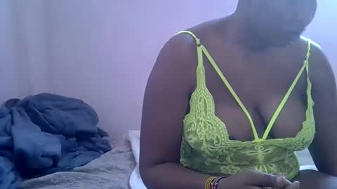 Snapshot of bantubaby chatting on November 24, 5:40 am bantubaby online show from November 24, 5:40 am