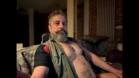 Snapshot of barba71 chatting on January 14, 11:31 am Military man 69 online show from January 14, 11:31 am