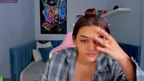 Aisha online show from July 18, 9:46 am
